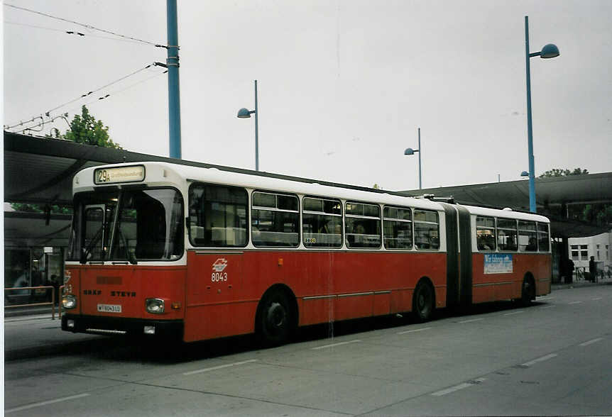 (056'819) - Wiener Linien - Nr. 8043/W 8043 LO - Grf/Steyr am 10. Oktober 2002 in Wien, Floridsdorf