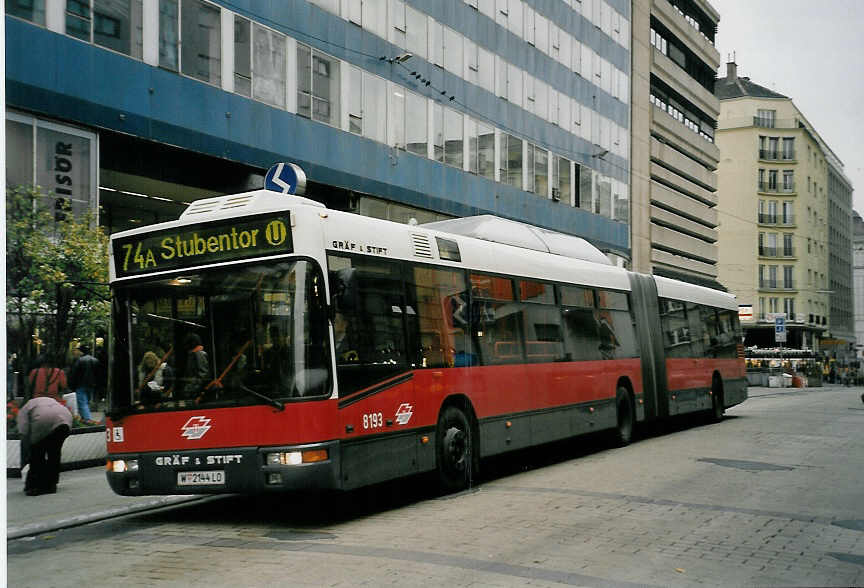 (056'835) - Wiener Linien - Nr. 8193/W 2144 LO - Grf&Stift am 10. Oktober 2002 in Wien, Landstrasse
