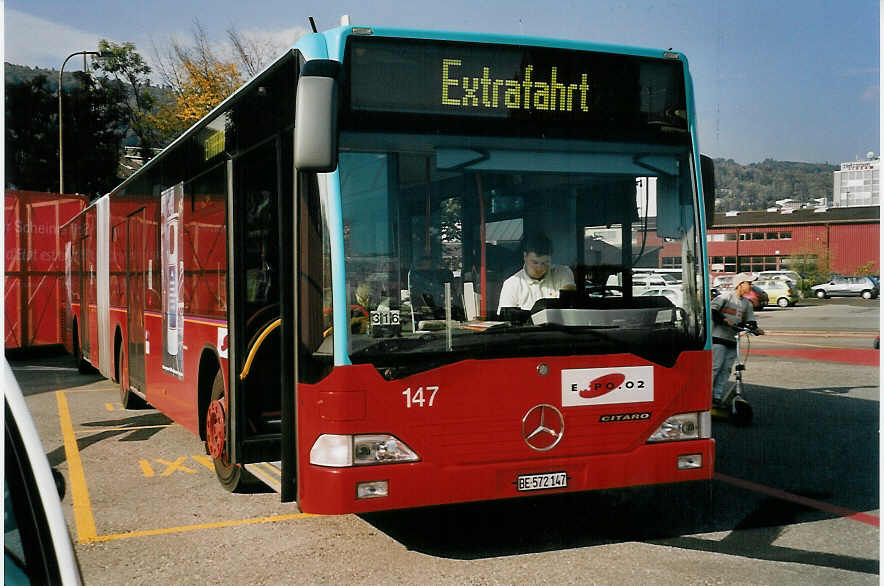 (056'927) - VB Biel - Nr. 147/BE 572'147 - Mercedes am 12. Oktober 2002 in Biel, Terminal B