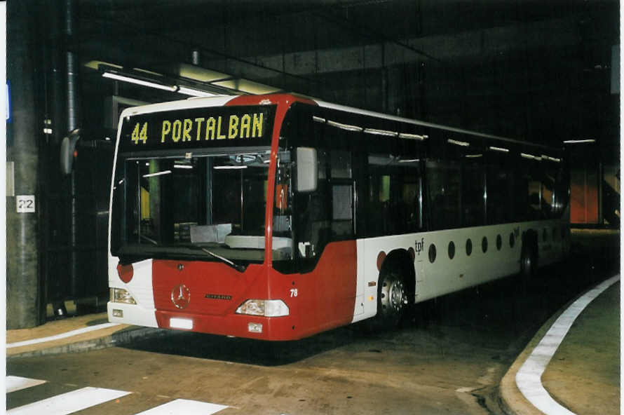 (057'206) - TPF Fribourg - Nr. 78/FR 300'339 - Mercedes am 3. November 2002 in Fribourg, Busbahnhof