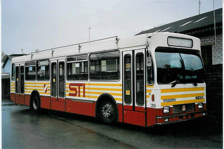 (057'322) - STI Thun - Nr. 29 - Volvo/R&J (ex SAT Thun Nr. 29) am 16. November 2002 in Thun, Garage