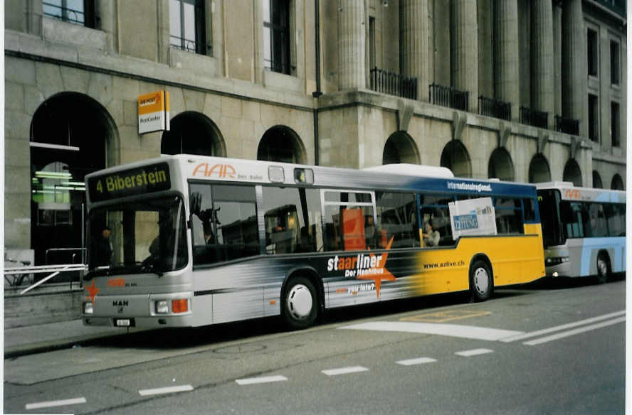 (057'807) - AAR bus+bahn, Aarau - Nr. 146/AG 8446 - MAN am 27. Dezember 2002 beim Bahnhof Aarau
