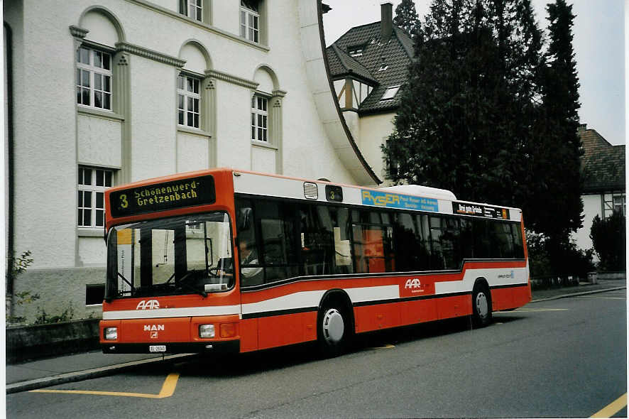 (057'809) - AAR bus+bahn, Aarau - Nr. 145/AG 26'045 - MAN am 27. Dezember 2002 beim Bahnhof Aarau
