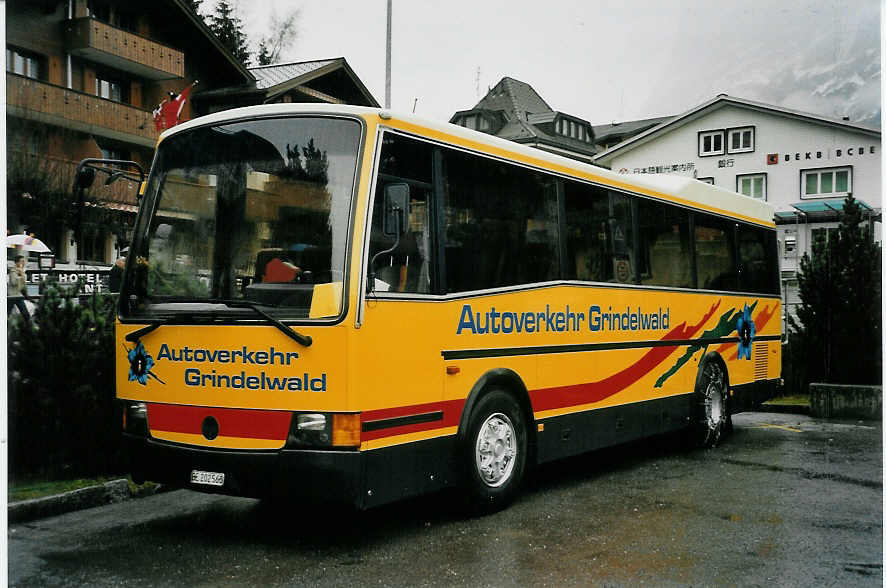 (057'916) - AVG Grindelwald - Nr. 14/BE 202'568 - Vetter am 28. Dezember 2002 beim Bahnhof Grindelwald