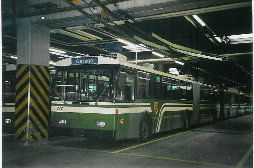(058'128) - SVB Bern - Nr. 47 - FBW/Gangloff Gelenktrolleybus am 31. Dezember 2002 in Bern, Eigergarage