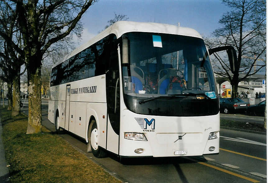 (058'504) - Mantegazzi, Arogno - TI 110'725 - Volvo/Barbi am 12. Januar 2003 in Bern, Guisanplatz