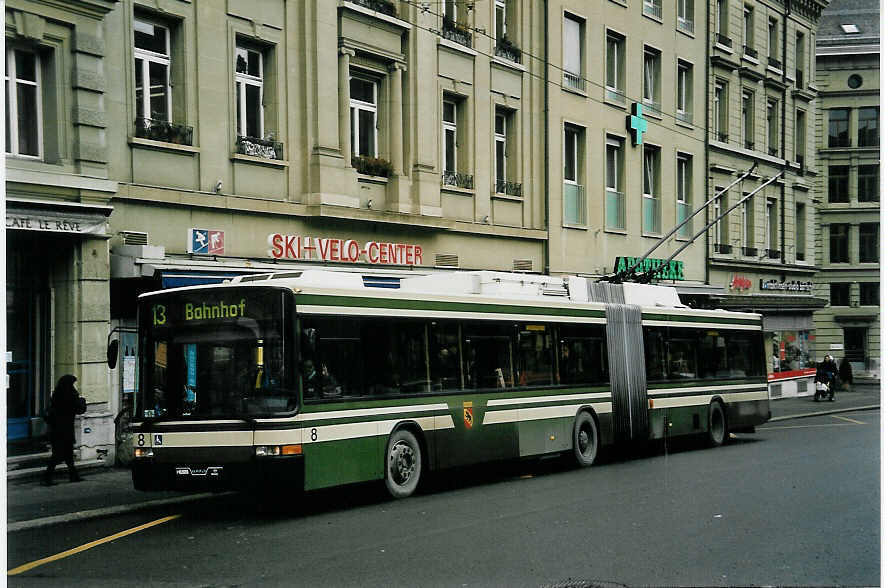(058'606) - SVB Bern - Nr. 8 - NAW/Hess Gelenktrolleybus am 20. Januar 2003 in Bern, Hirschengraben