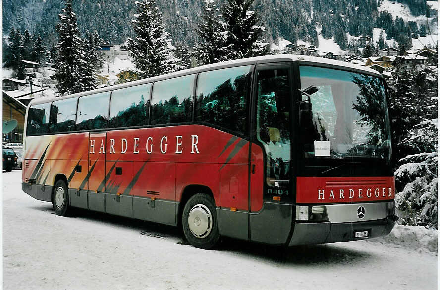 (058'619) - Hardegger, Birsfelden - BL 7485 - Mercedes am 26. Januar 2003 in Adelboden, ASB