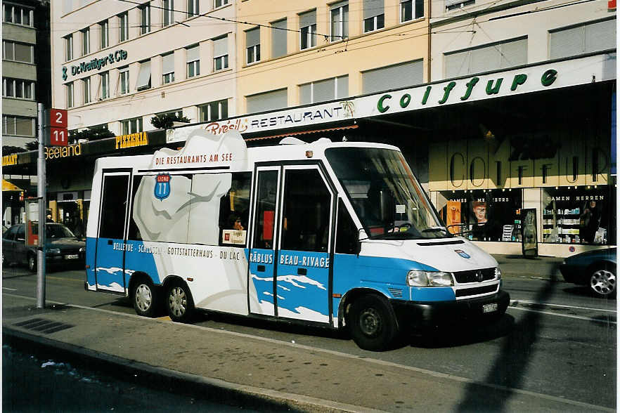 (058'631) - Funi-Car, Biel - Nr. 4/BE 107'904 - VW (ex Nr. 5) am 1. Februar 2003 beim Bahnhof Biel