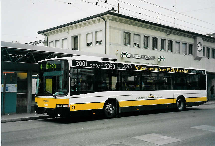 (058'732) - VBSH Schaffhausen - Nr. 21/SH 38'021 - Volvo/Hess am 20. Februar 2003 beim Bahnhof Schaffhausen