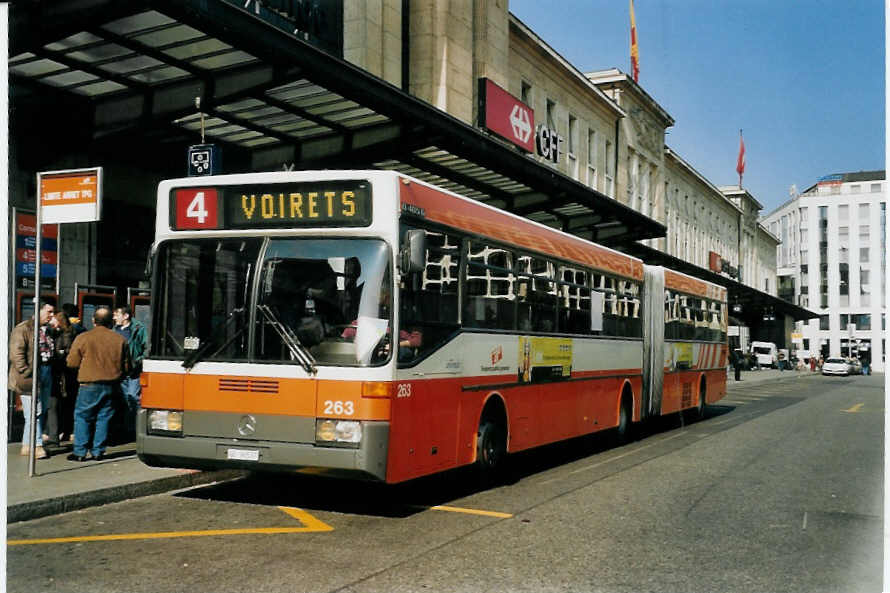 (059'235) - TPG Genve - Nr. 263/GE 96'537 - Mercedes am 16. Mrz 2003 beim Bahnhof Genve