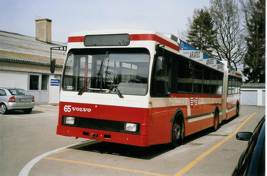(059'801) - VB Biel - Nr. 65 - Volvo/R&J Gelenktrolleybus am 14. April 2003 in Bellach, Hess