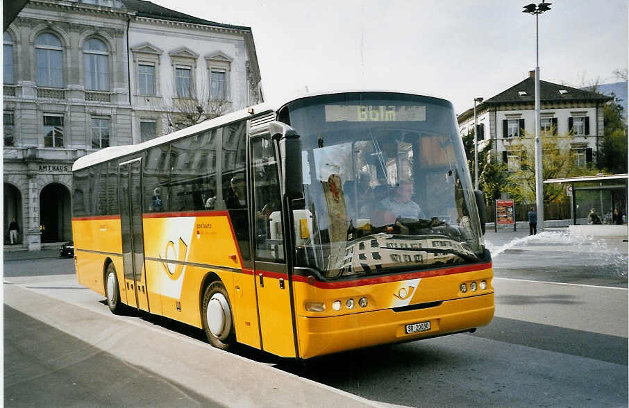 (059'805) - Flury, Balm - SO 20'030 - Neoplan am 14. April 2003 in Solothurn, Amthausplatz
