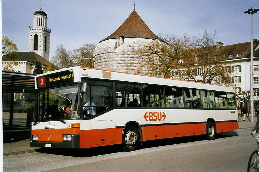 (059'809) - BSU Solothurn - Nr. 64/SO 21'980 - Mercedes am 14. April 2003 in Solothurn, Amthausplatz