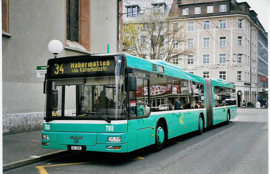 (059'905) - BVB Basel - Nr. 788/BS 3288 - MAN am 19. April 2003 in Basel, Claraplatz