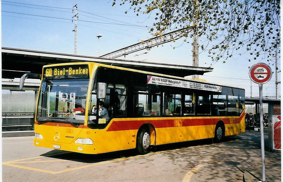 (059'936) - BLT Oberwil - Nr. 93/BL 6755 - Mercedes am 19. April 2003 beim Bahnhof Muttenz