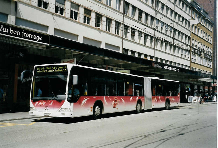 (060'123) - ABM Meinisberg - Nr. 2/BE 61'024 - Mercedes am 12. Mai 2003 beim Bahnhof Biel