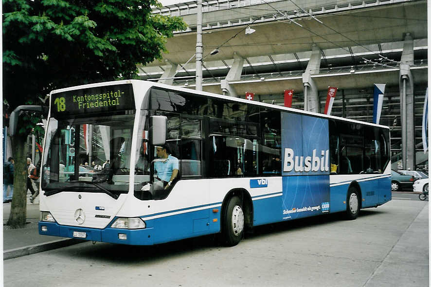 (060'414) - VBL Luzern - Nr. 561/LU 15'597 - Mercedes (ex Gowa, Luzern Nr. 61) am 26. Mai 2003 beim Bahnhof Luzern