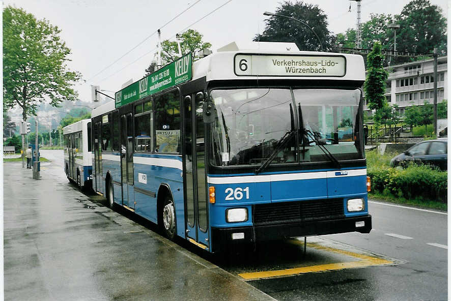 (060'525) - VBL Luzern - Nr. 261 - NAW/R&J-Hess Trolleybus am 26. Mai 2003 in Luzern, Verkehrshaus