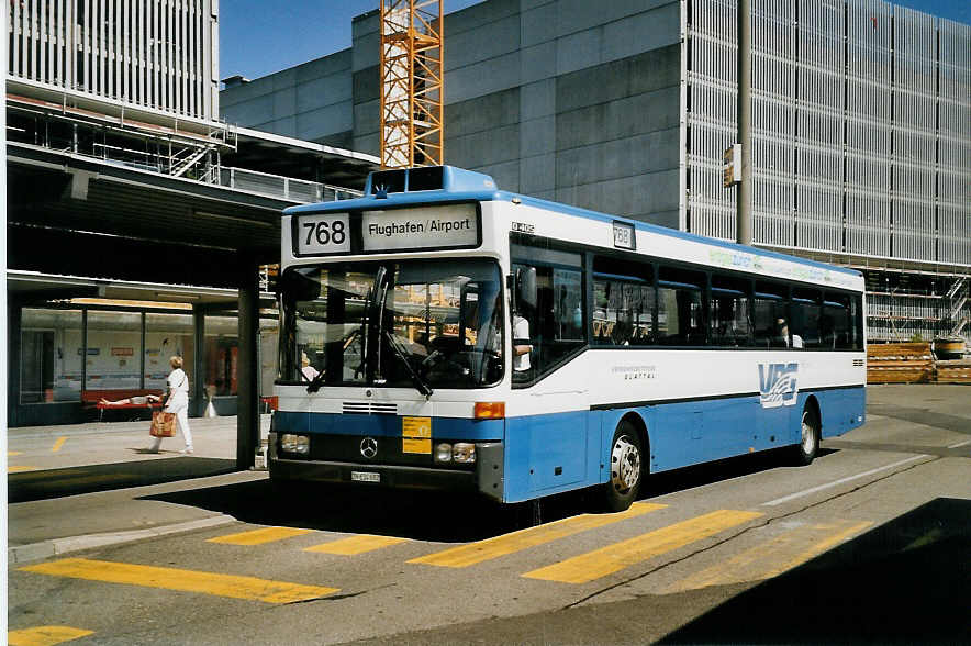 (061'633) - Frhlich, Zrich - Nr. 602/ZH 634'602 - Mercedes (ex VBZ Zrich Nr. 681) am 19. Juli 2003 in Zrich, Flughafen