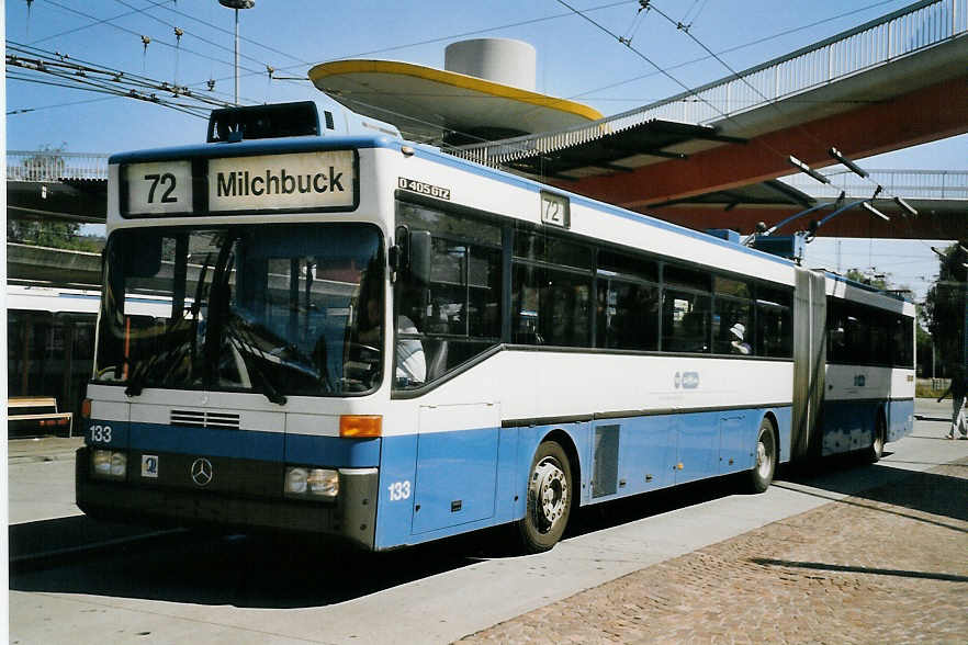 (061'805) - VBZ Zrich - Nr. 133 - Mercedes Gelenktrolleybus am 19. Juli 2003 in Zrich, Bucheggplatz