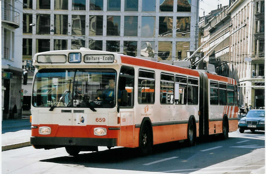 (062'432) - TPG Genve - Nr. 659 - Saurer/Hess Gelenktrolleybus am 4. August 2003 in Genve, Bel-Air