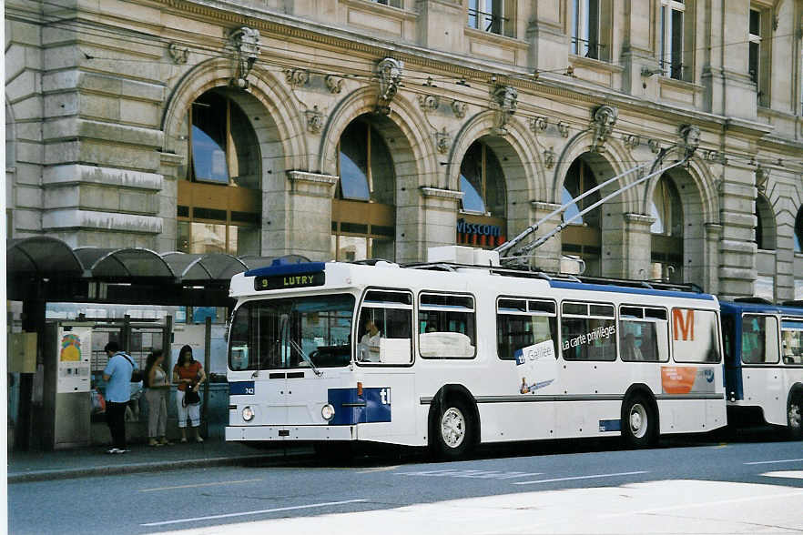 (062'602) - TL Lausanne - Nr. 742 - FBW/Hess Trolleybus am 4. August 2003 in Lausanne, St. Franois