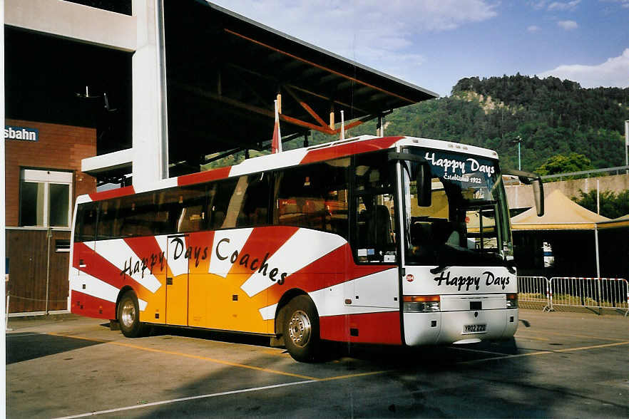(062'709) - Aus England: Happy Days, Stafford - Nr. 204/YR02 ZZC - Van Hool am 19. August 2003 in Thun, Grabengut