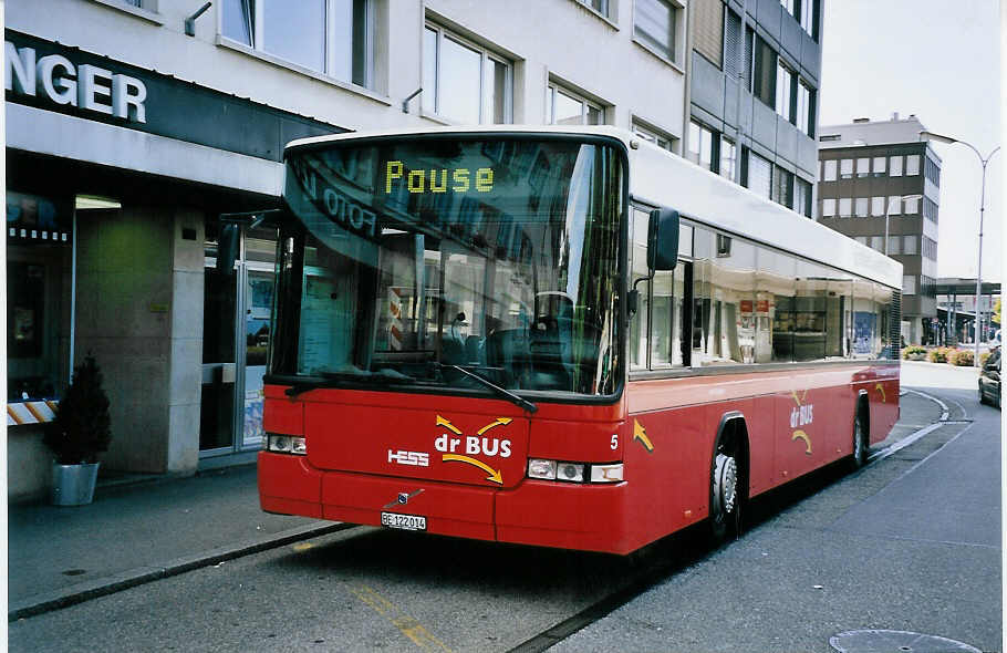 (062'728) - AAGK Koppigen - Nr. 5/BE 122'014 - Volvo/Hess am 24. August 2003 beim Bahnhof Burgdorf