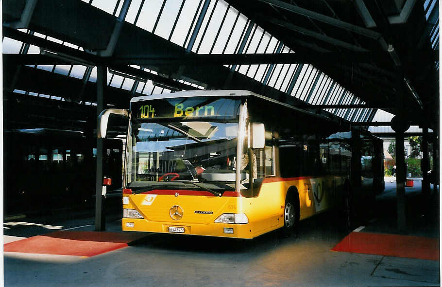 (063'232) - PostAuto Bern-Freiburg-Solothurn - Nr. 636/BE 443'977 - Mercedes (ex P 27'011) am 3. September 2003 in Bern, Postautostation
