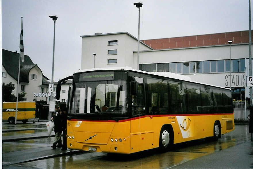 (063'723) - Buner&Schmidt, Jonschwil - TG 149'075 - Volvo am 9. Oktober 2003 beim Bahnhof Wil