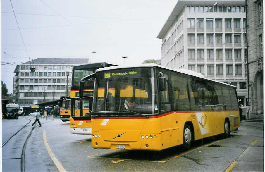 (063'821) - PostAuto St. Gallen-Appenzell - AR 14'853 - Volvo am 9. Oktober 2003 beim Bahnhof St. Gallen