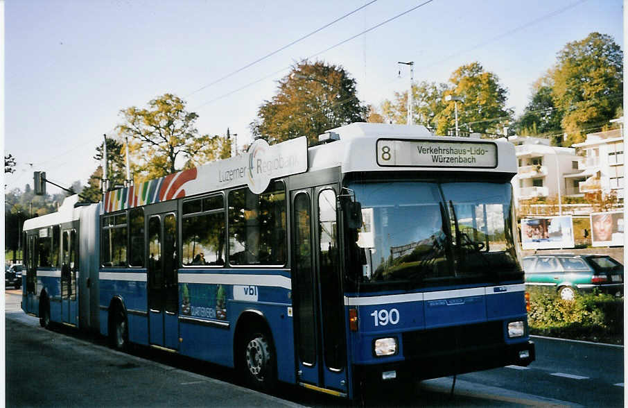 (064'026) - VBL Luzern - Nr. 190 - NAW/Hess Gelenktrolleybus am 11. Oktober 2003 in Luzern, Verkehrshaus