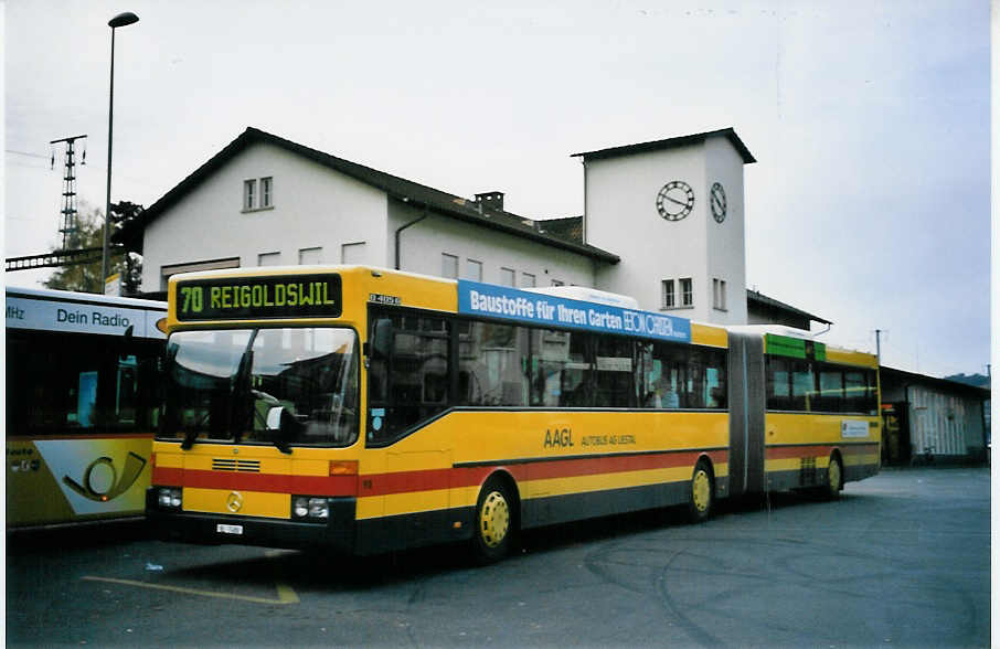 (064'329) - AAGL Liestal - Nr. 98/BL 7486 - Mercedes am 15. November 2003 beim Bahnhof Liestal
