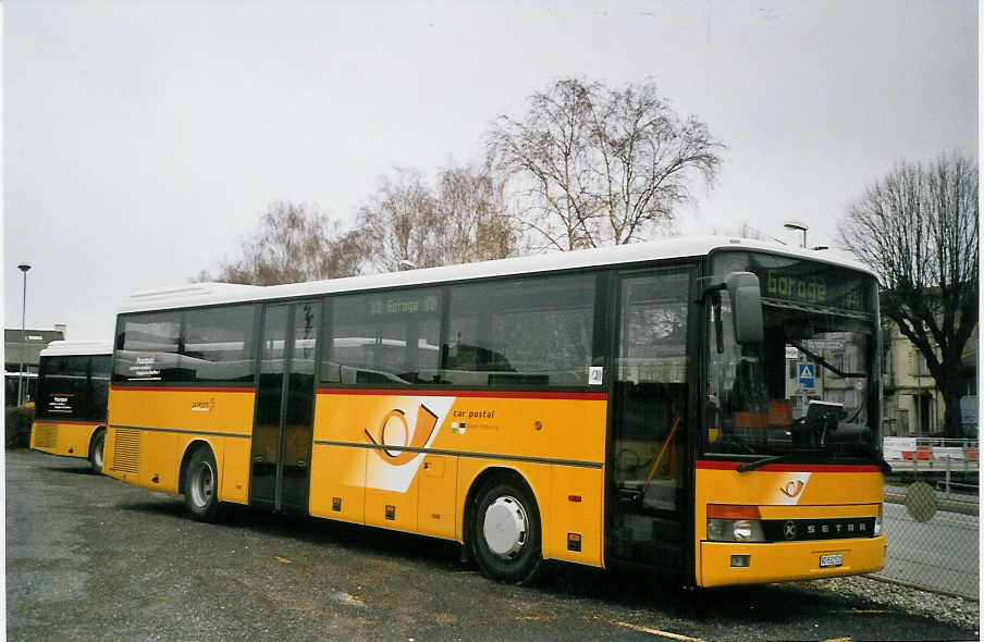 (064'531) - CarPostal Vaud-Fribourg - VD 532'520 - Setra (ex P 26'023) am 29. November 2003 in Yverdon, Garage