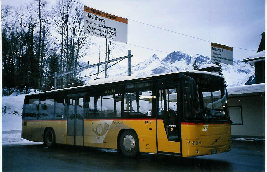 (064'727) - AVBB Schwanden - BE 113'349 - Volvo am 27. Dezember 2003 auf dem Brnigpass