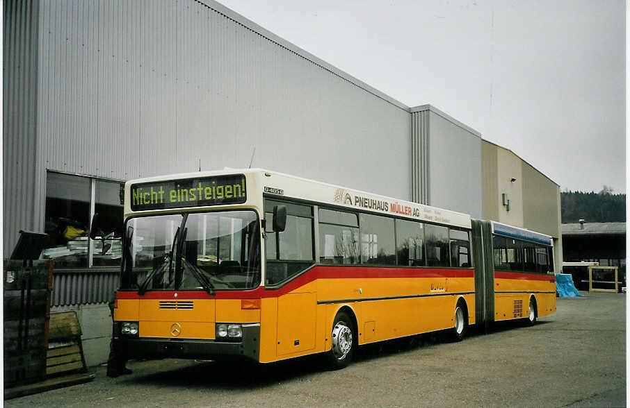 (065'425) - PostAuto Zrich - Nr. 11 - Mercedes (ex P 27'711) am 14. Februar 2004 in Biel, BTR
