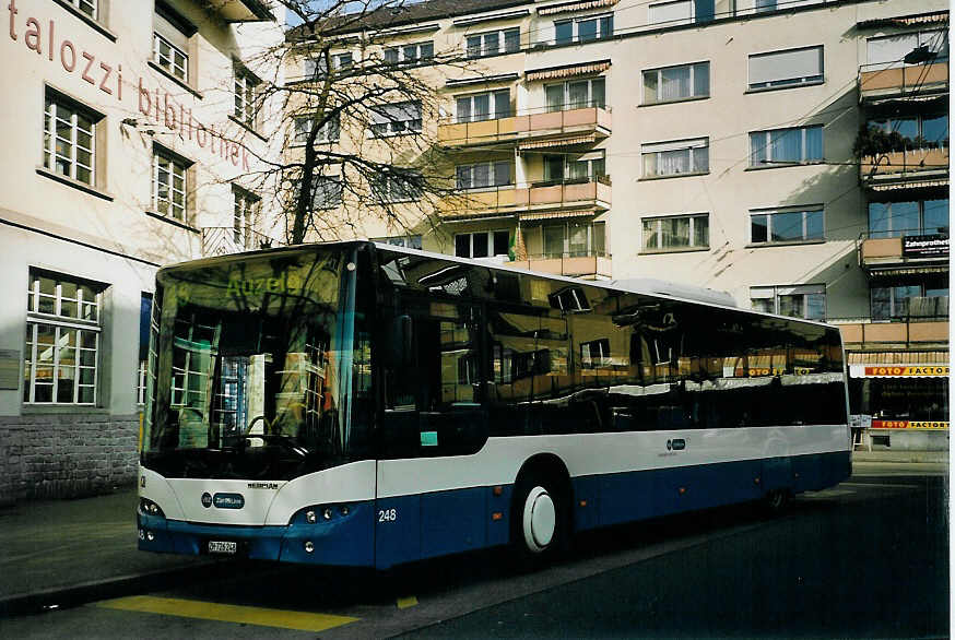 (065'525) - VBZ Zrich - Nr. 248/ZH 726'248 - Neoplan am 16. Februar 2004 beim Bahnhof Zrich-Oerlikon