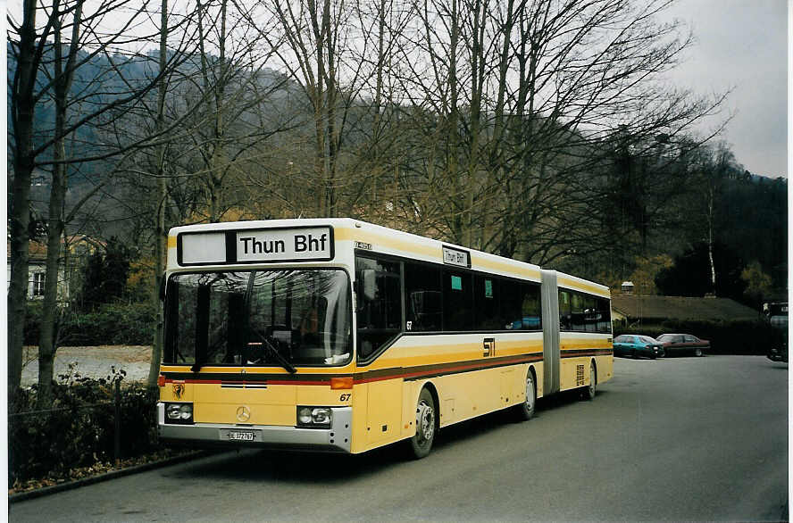 (065'633) - STI Thun - Nr. 67/BE 372'767 - Mercedes am 19. Februar 2004 bei der Schifflndte Thun