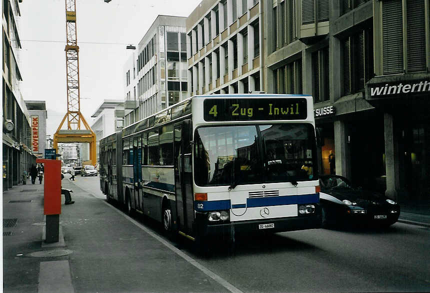 (065'734) - ZVB Zug - Nr. 82/ZG 46'082 - Mercedes am 28. Februar 2004 in Zug, Postplatz