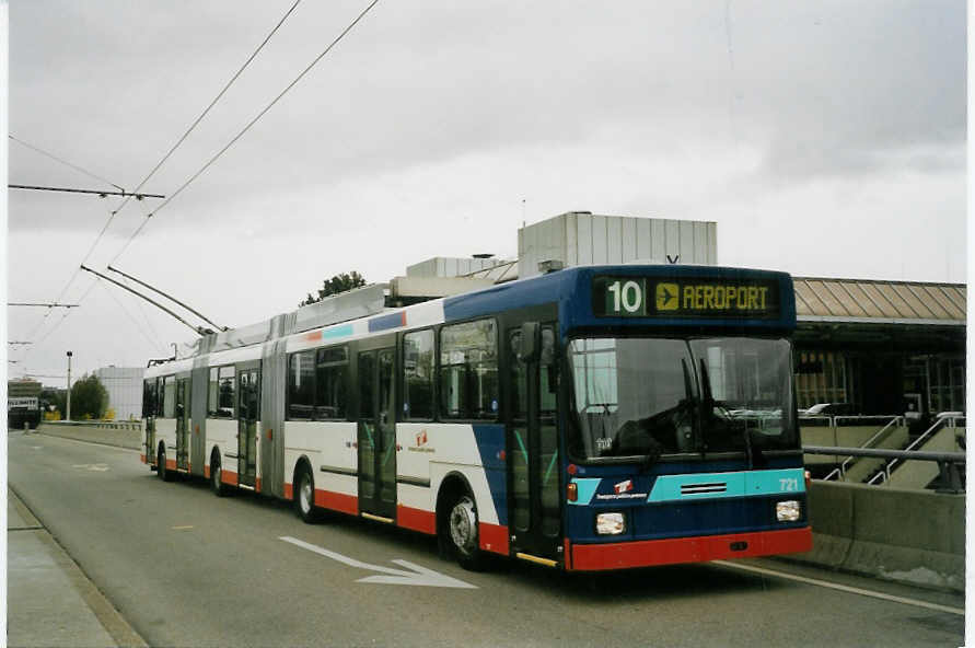 (066'211) - TPG Genve - Nr. 721 - NAW/Hess Doppelgelenktrolleybus (ex Nr. 709) am 21. Mrz 2004 in Genve, Aroport