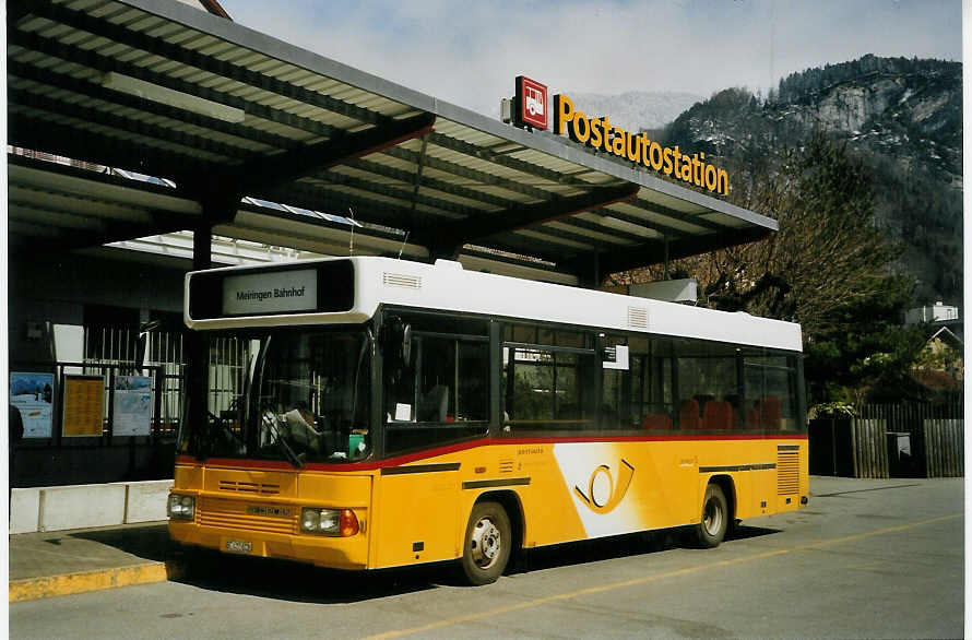 (066'329) - Selfors, Meiringen - BE 410'602 - Neoplan am 27. Mrz 2004 in Meiringen, Postautostation