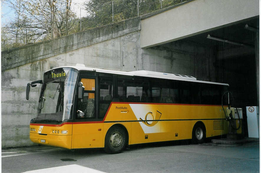(066'709) - PostAuto Graubnden - GR 159'208 - Neoplan (ex P 25'083) am 20. April 2004 in Thusis, Postautostation