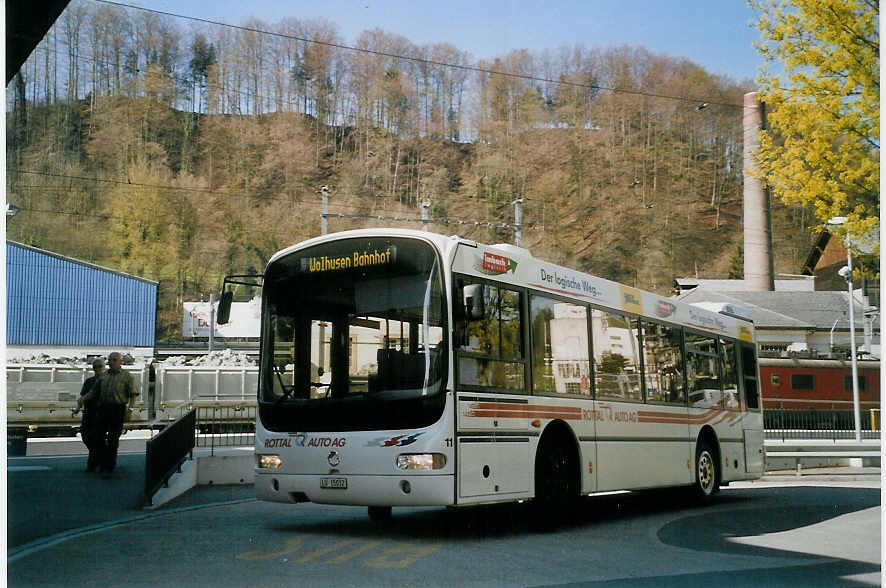 (066'911) - ARAG Ruswil - Nr. 11/LU 15'032 - Irisbus am 22. April 2004 beim Bahnhof Wolhusen