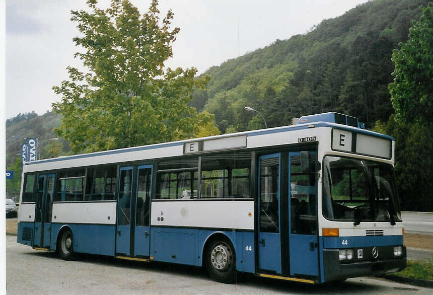 (067'515) - Maag, Kloten - Nr. 44 - Mercedes (ex VBZ Zrich Nr. 658) am 13. Mai 2004 in Biel, BTR