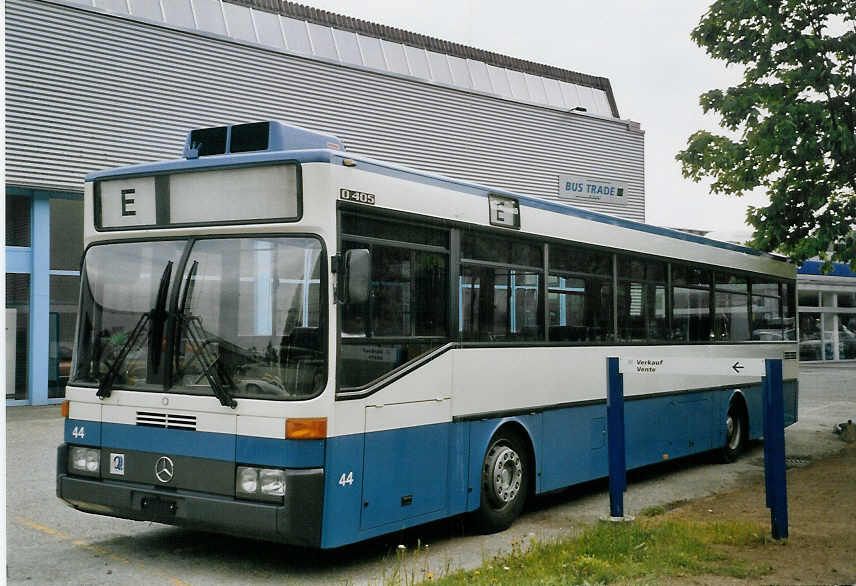 (067'516) - Maag, Kloten - Nr. 44 - Mercedes (ex VBZ Zrich Nr. 658) am 13. Mai 2004 in Biel, BTR