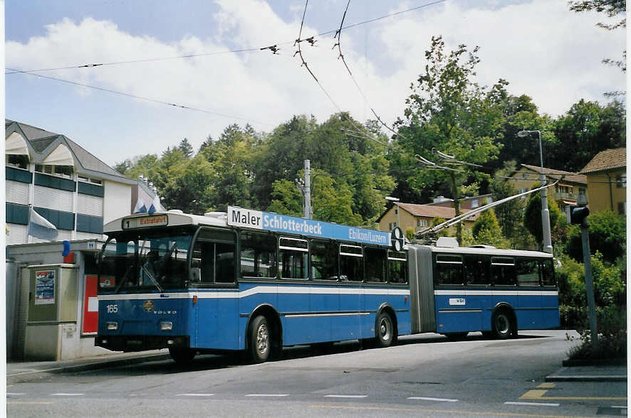 (067'835) - VBL Luzern - Nr. 165 - Volvo/Hess Gelenktrolleybus am 23. Mai 2004 in Luzern, Maihof