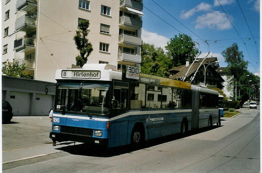 (067'912) - VBL Luzern - Nr. 186 - NAW/Hess Gelenktrolleybus am 23. Mai 2004 in Luzern, Wrzenbach