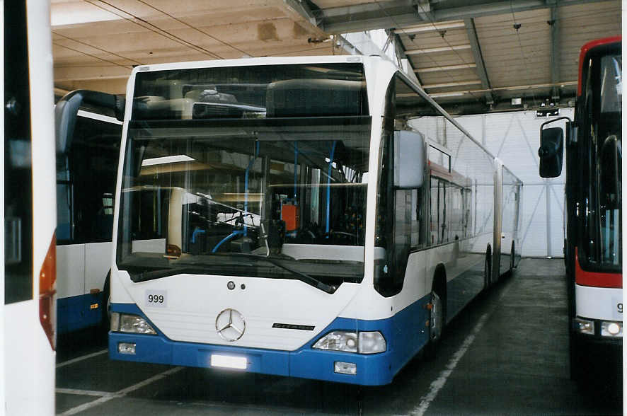 (067'926) - VBL Luzern - Nr. 999/LU 15'062 - Mercedes (ex Heggli, Kriens) am 23. Mai 2004 in Luzern, Depot