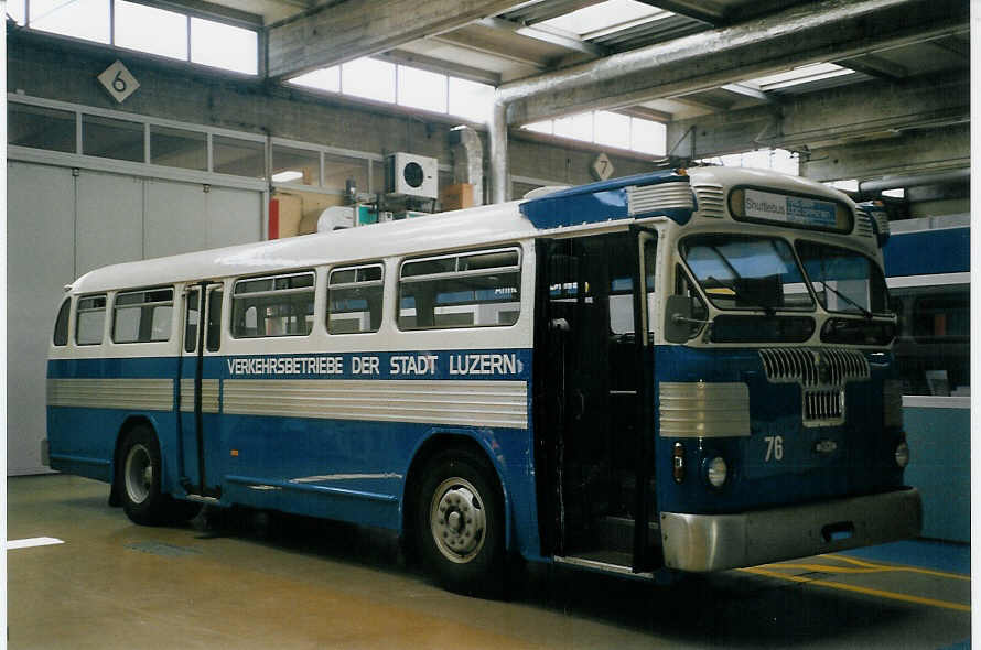 (068'007) - VBL Luzern - Nr. 76 - Twin Coach am 23. Mai 2004 in Luzern, Depot